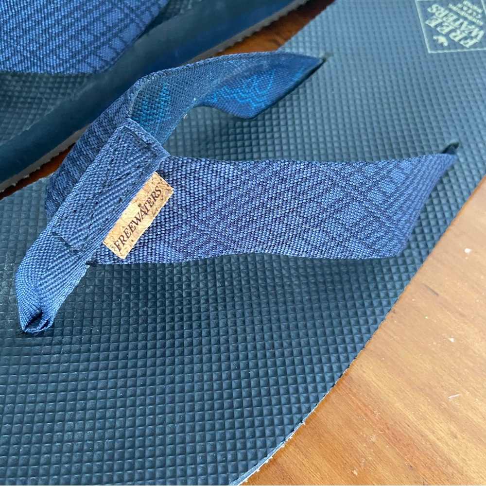 Freewaters Supreem Flip Flops for Men, Navy, 11